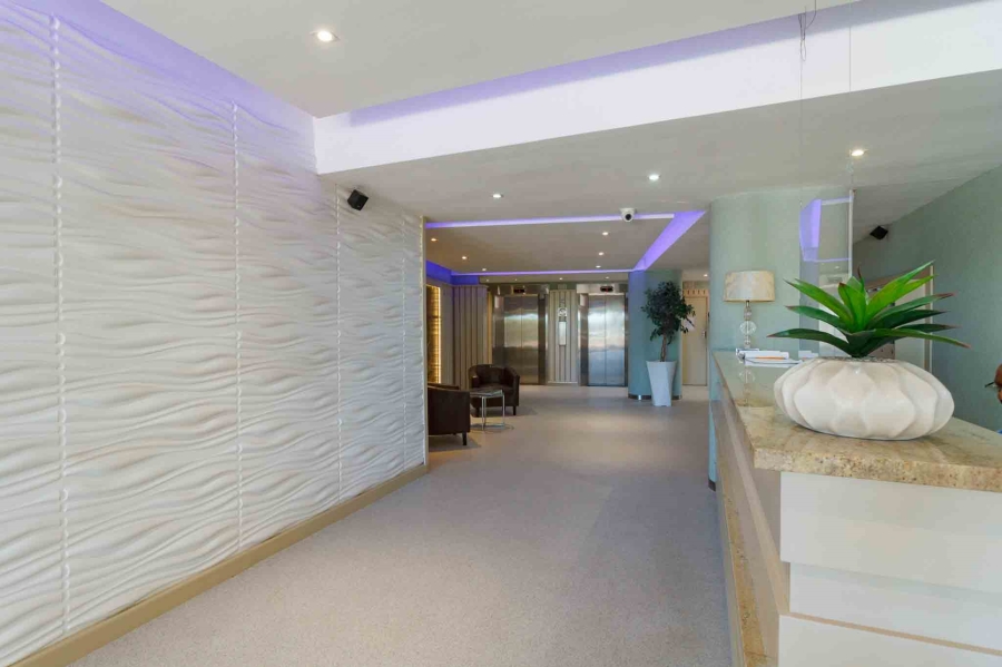 To Let 2 Bedroom Property for Rent in Sea Point Western Cape